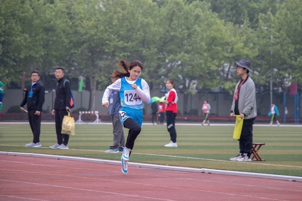员工女子甲组100米 刘崇瑶 员工女子甲组100米 刘崇瑶