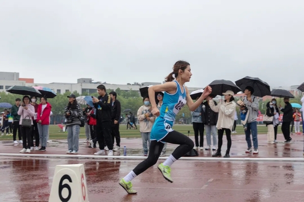 员工女子甲组400米 马超琪 员工女子甲组400米 马超琪