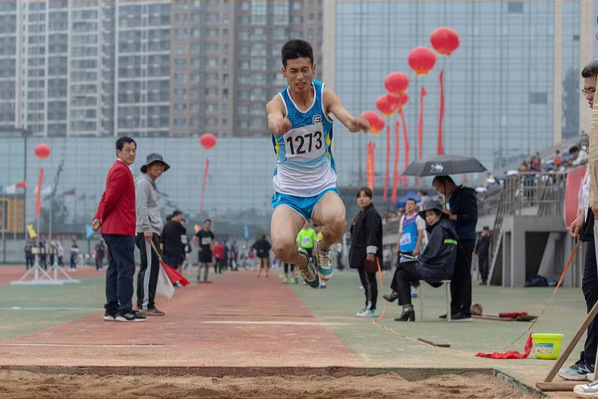 员工男子乙组三级跳远 王永超 员工男子乙组三级跳远 王永超