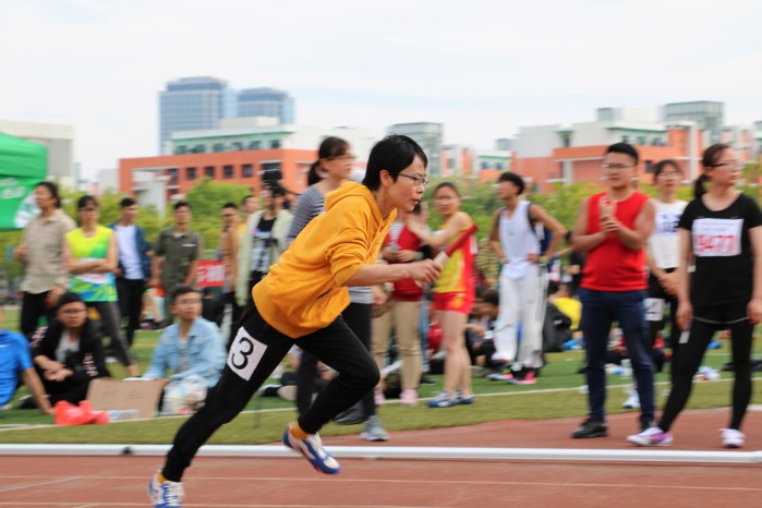 教工女子丙组4×100米接力 程丞摄 教工女子丙组4×100米接力 程丞摄